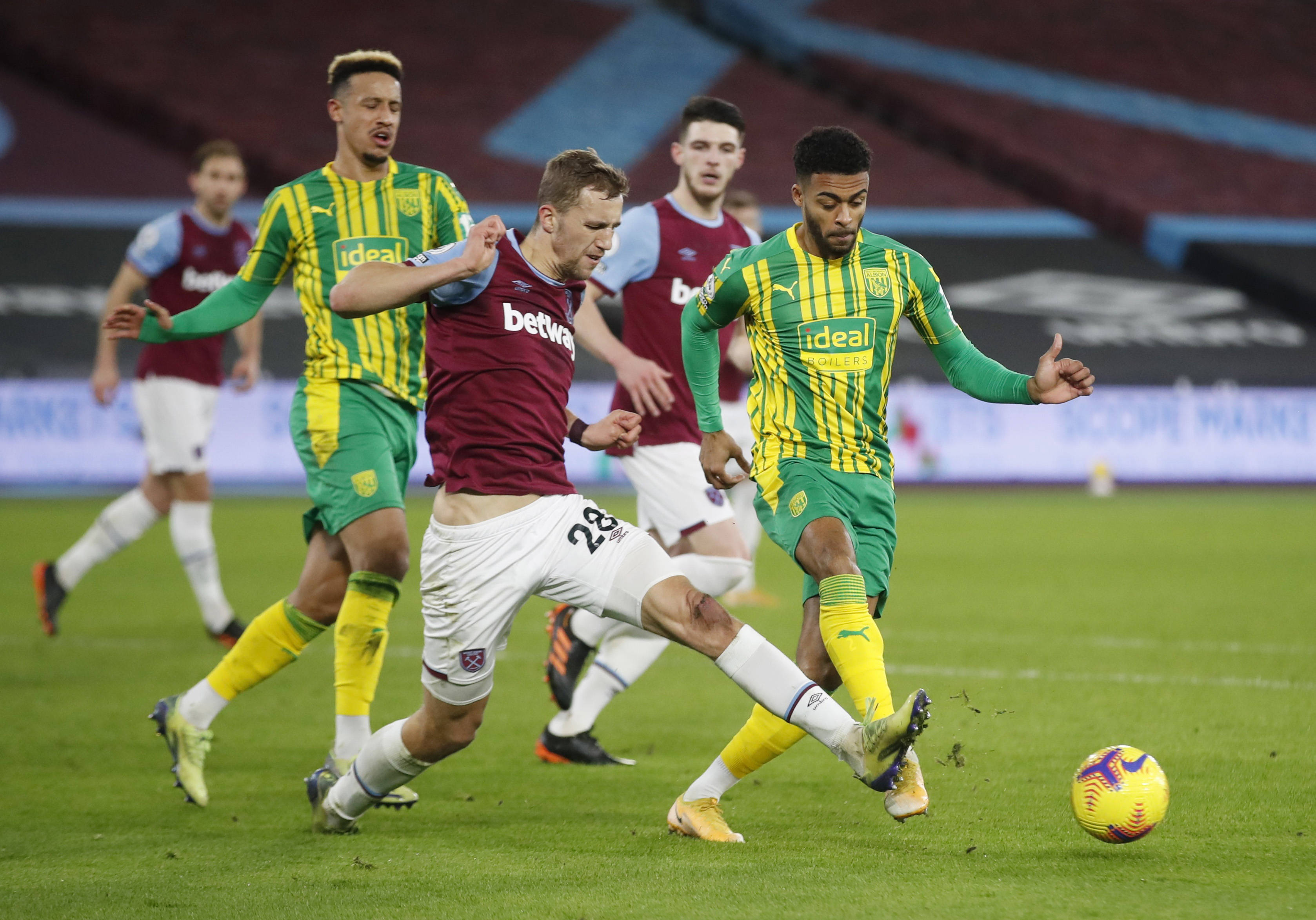 不甘示弱 不甘示弱